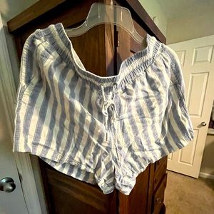 Gap, blue and white striped shorts size XL